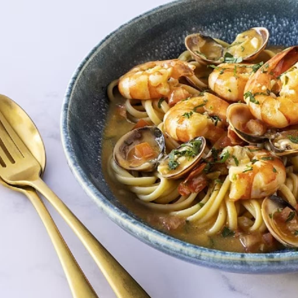 Tenger gyümölcsei linguine Tenger gyümölcsei linguine